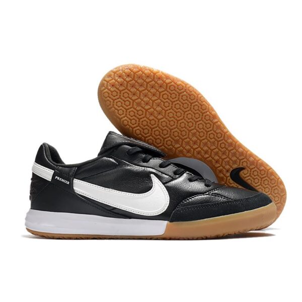 Nike The Premier III IC