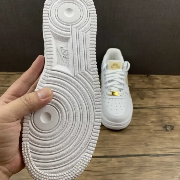 AF1-Gold_White-2.webp AF1 Gold&White