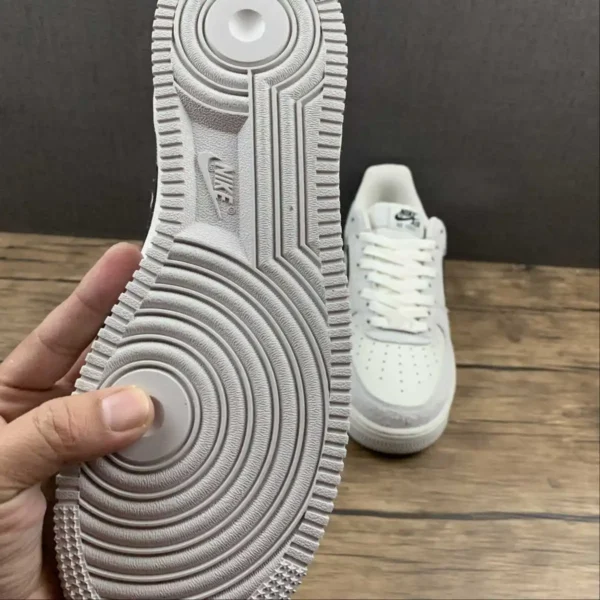 AF1-Grey-2.webp AF1 Grey