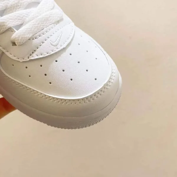 AF1-Kids-Classic-White-3.webp AF1 Kids Classic White