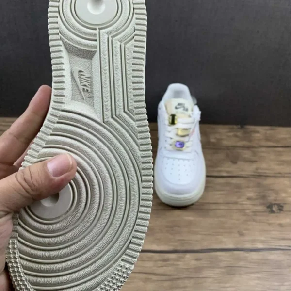 AF1-Summit-White-2.webp AF1 Summit White