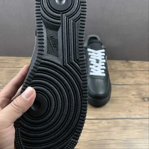 AF1-Virgil_Moma-2.webp AF1 Virgil Moma