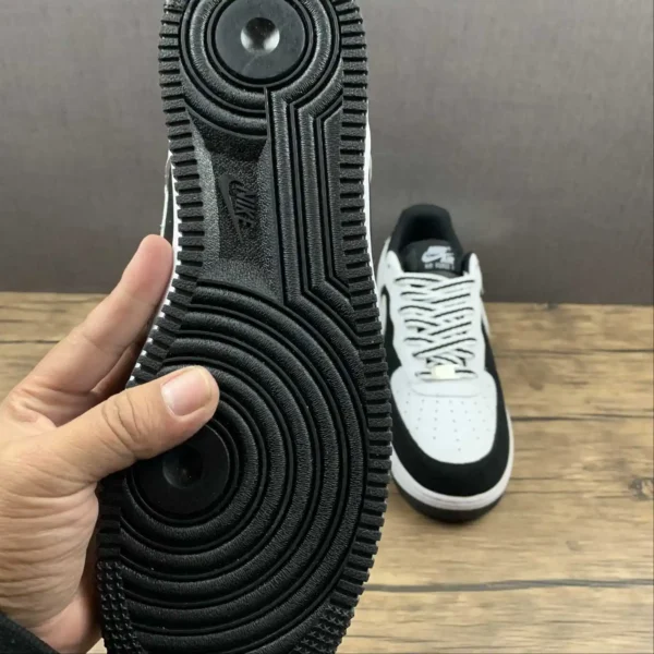 AF1 White Noir