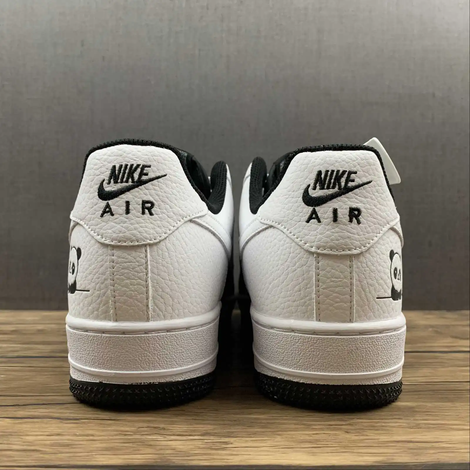 AF1 White Noir - Imagen 3