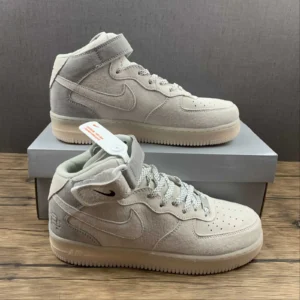 AF1’07 Mid Special Leather