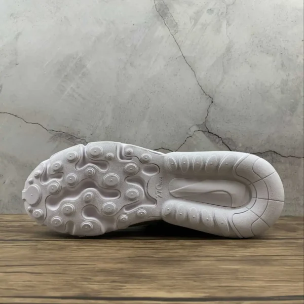 AIR-MAX-270-React-Beige-Crimson-2.webp AIR MAX 270 React Beige Crimson