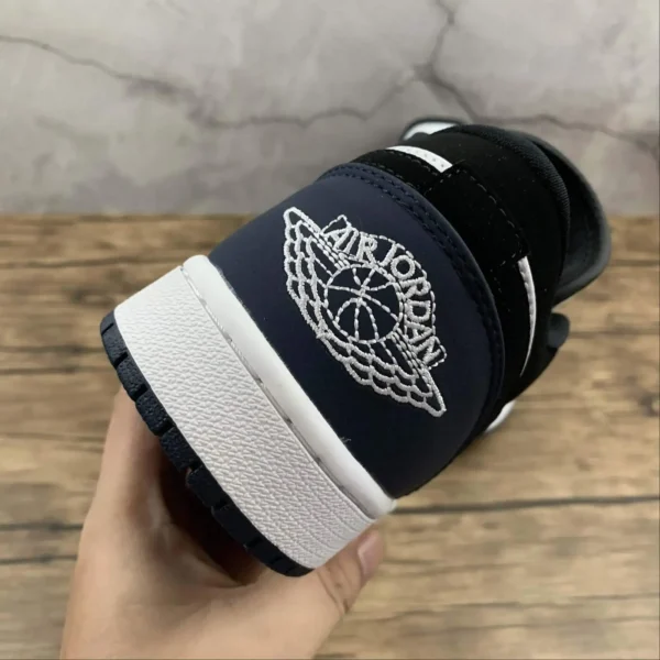 AJ-1-Black-Mate-Low-7.webp AJ 1 Black Mate Low