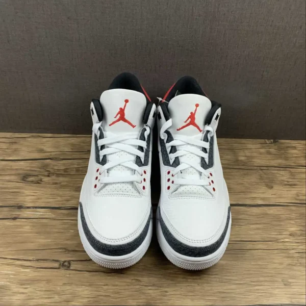AJ-3-Retro-SE-T-White-3.webp AJ 3 Retro SE-T White