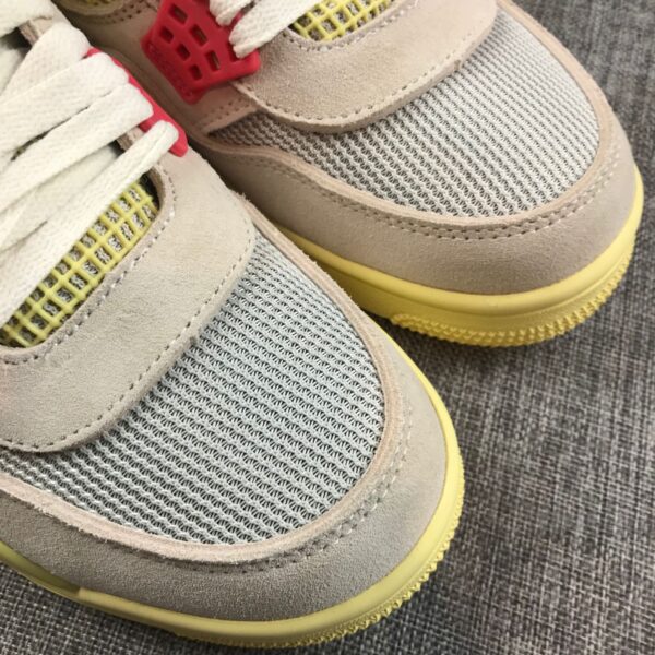 AJ 4 SP Beige