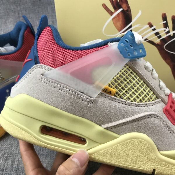AJ 4 SP Beige
