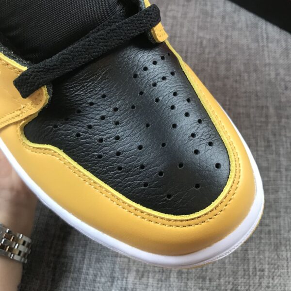 AJ1 Mustard Black