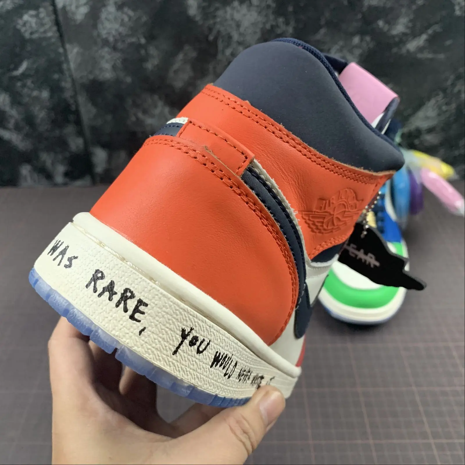 AJ1 Rare - Imagen 3