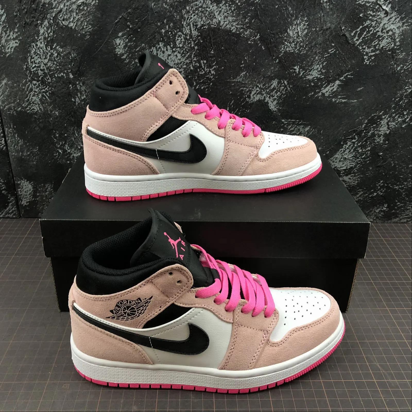 AJ1 Sweet Pink