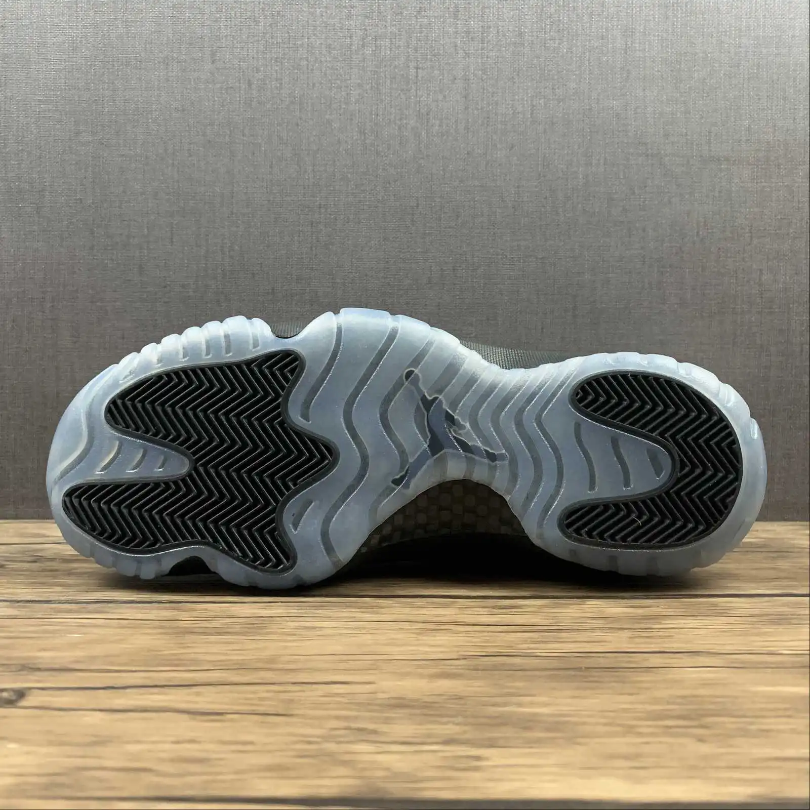 AJ11 Black Noir - Imagen 4