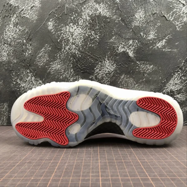 AJ11-Rouge-4.webp AJ11 Rouge