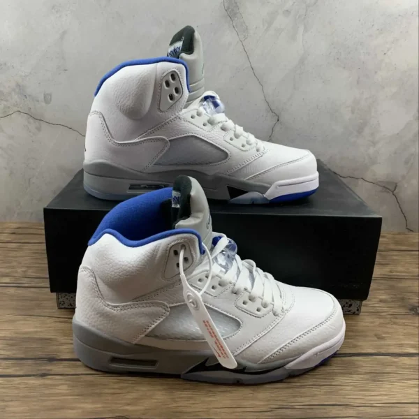 AJ5-Hyper-Royal-1-1.webp AJ5 Hyper Royal