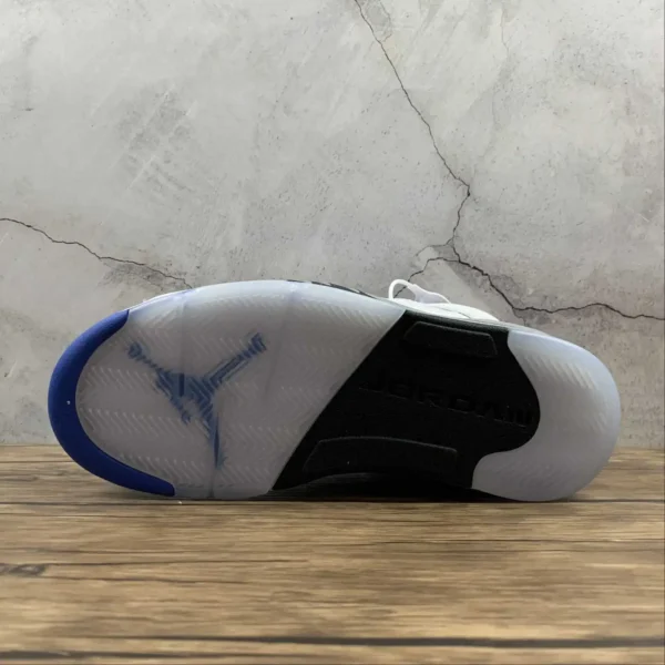 AJ5-Hyper-Royal-4.webp AJ5 Hyper Royal