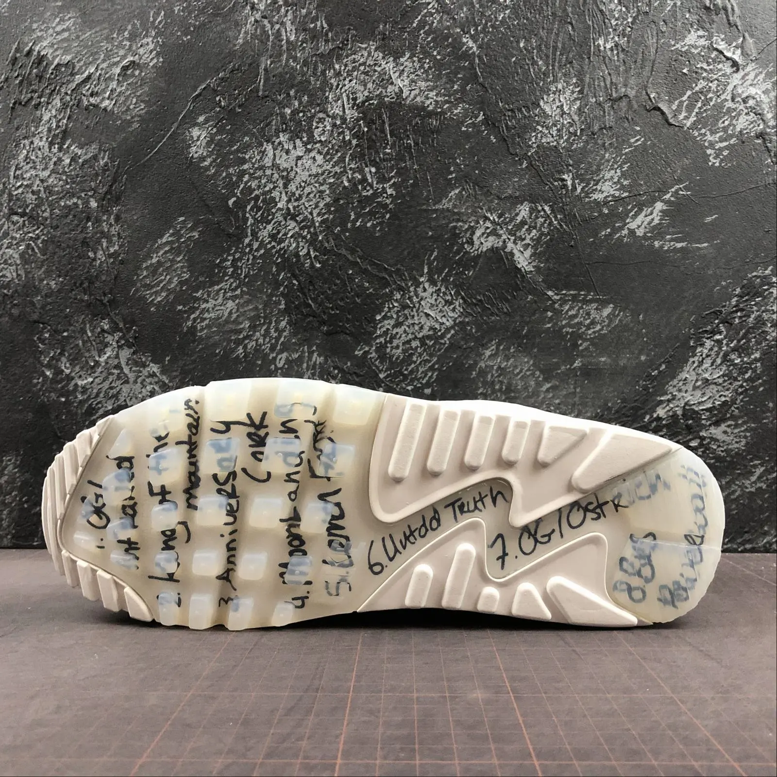 Air Max 90 Grey Volt - Imagen 2