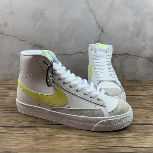 Blazer-Classic-Yellow-4.webp Blazer Classic Yellow