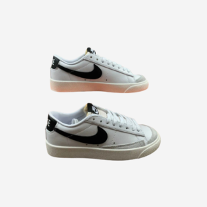 Blazer Low Black Logo