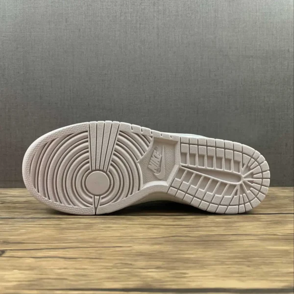NK Dunk LT