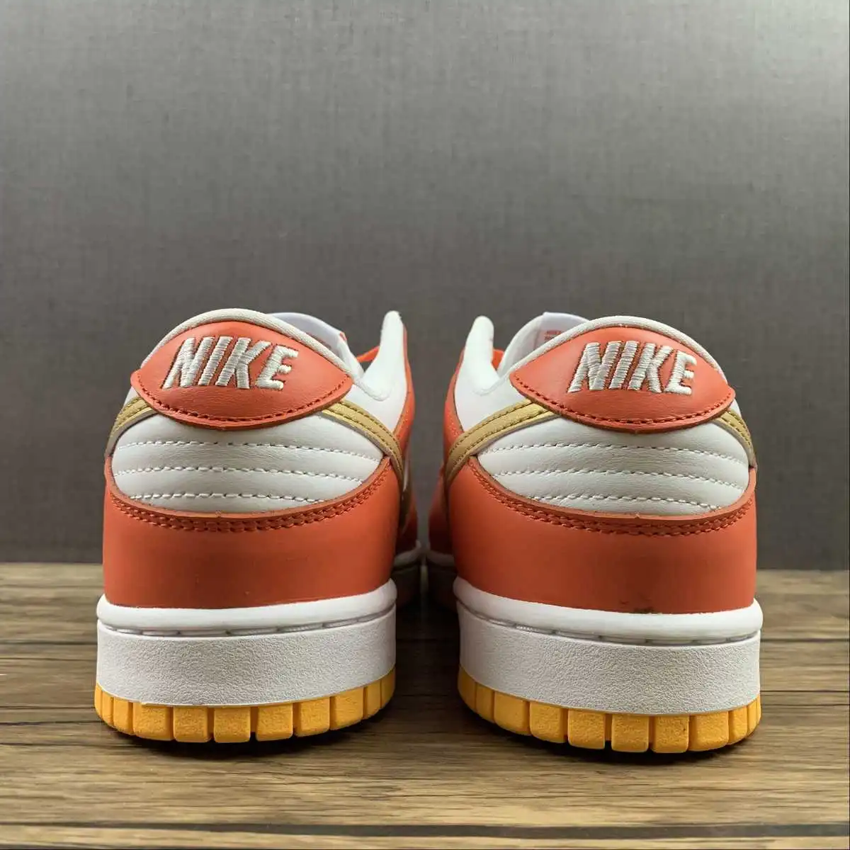 NK Dunk Orange & White-Gold - Imagen 4