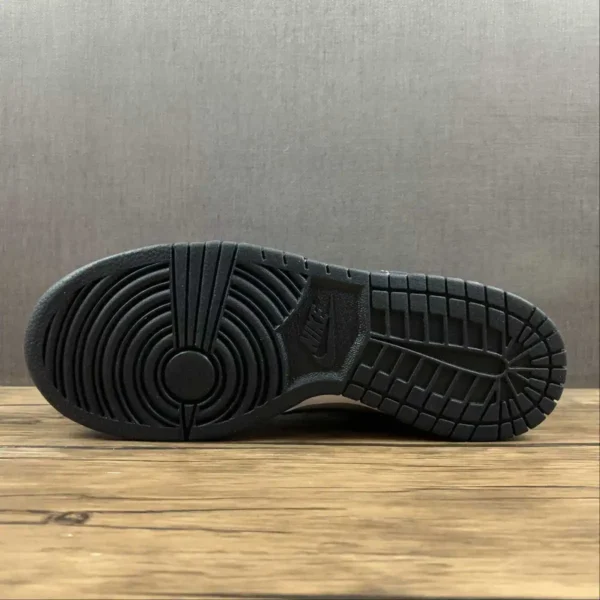 NK-Dunk-Retro-3.webp NK Dunk Retro