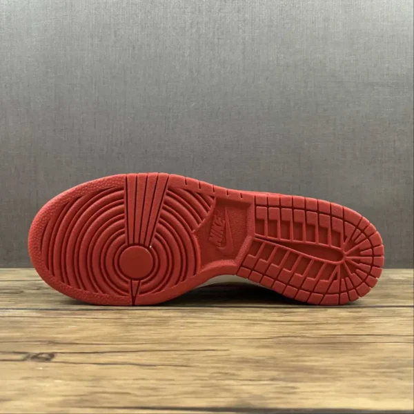 NK-Dunk-University-Red-2.webp NK Dunk University Red