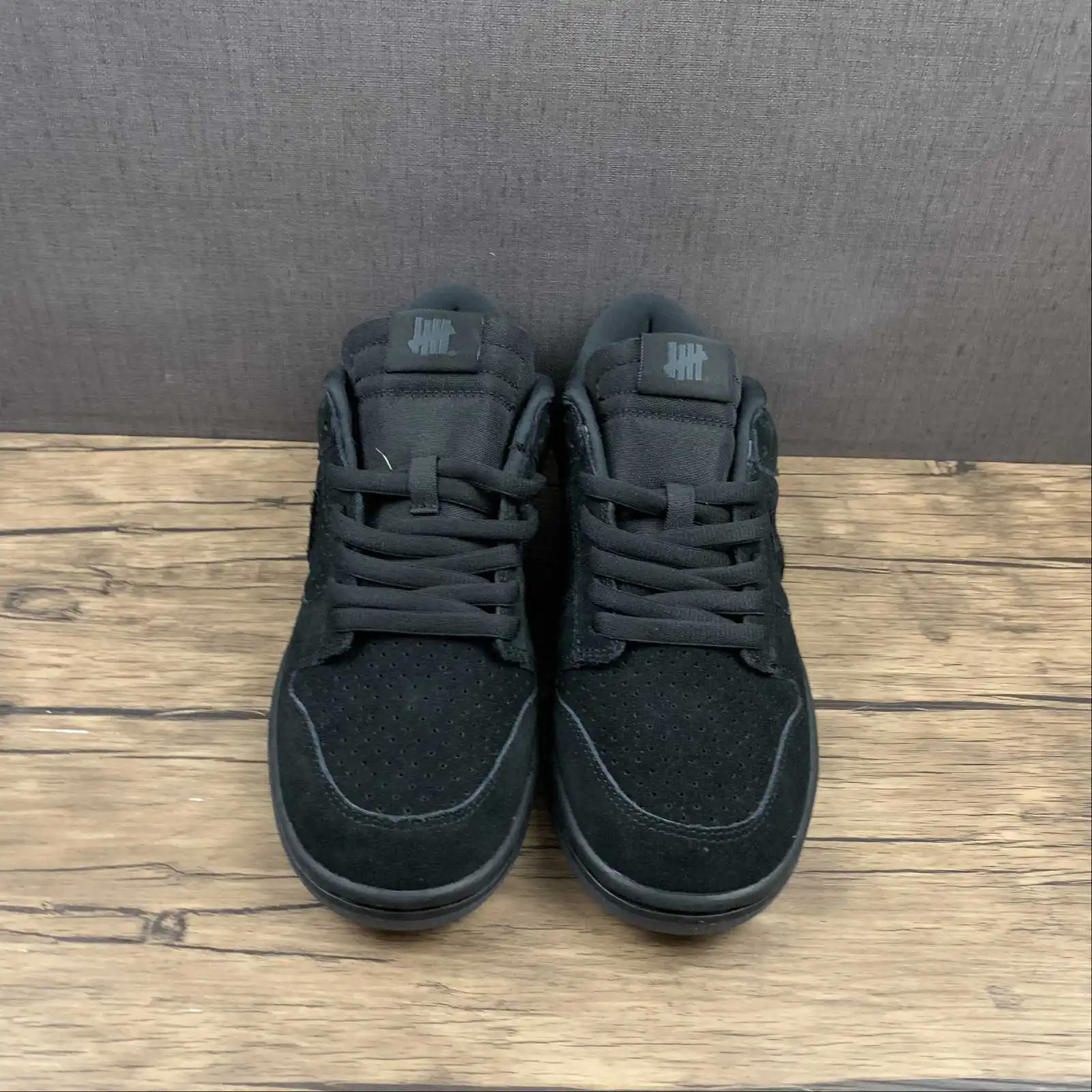 NK SB Dunk Black and Black - Imagen 3