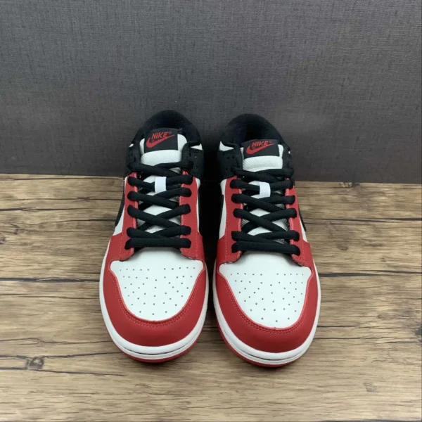 NK-SB-Dunk-Black-_-Red-3.webp NK SB Dunk Black and Red