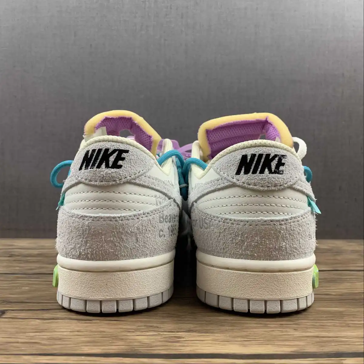 NK SB Dunk Grey and White - Imagen 4