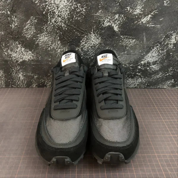 SACAI-Black-3.webp SACAI Black