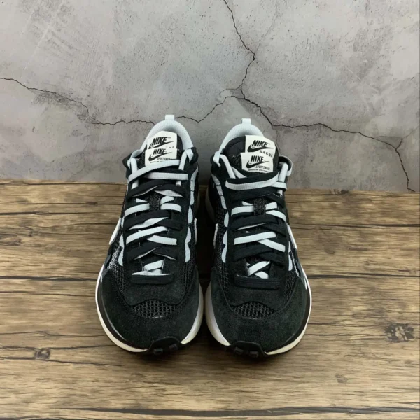 SACAI-Black-White-3.webp SACAI Black White