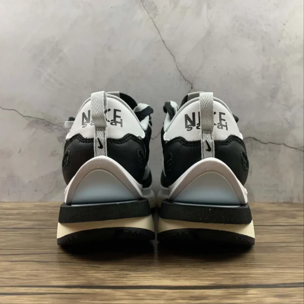 SACAI-Black-White-4.webp SACAI Black White