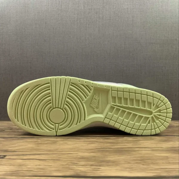SB-Dunk-Light-Soft-2.webp SB Dunk Light Soft