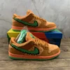 SB-Dunk-QS-Orange-1.webp SB Dunk QS Orange