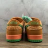 SB-Dunk-QS-Orange-4.webp SB Dunk QS Orange