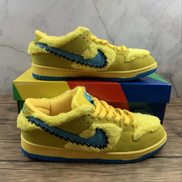 SB-Dunk-QS-Yellow-1.webp SB Dunk QS Yellow