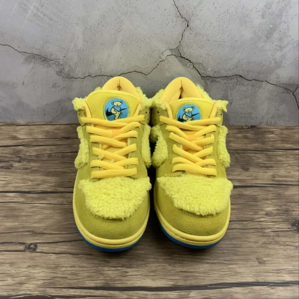 SB-Dunk-QS-Yellow-3.webp SB Dunk QS Yellow