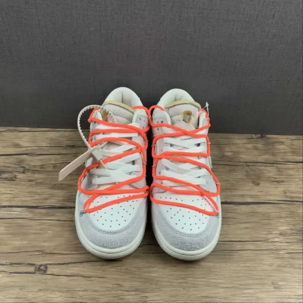SB-Dunk-Sail-_-Neutral-Grey-3.webp SB Dunk Sail and Neutral Grey