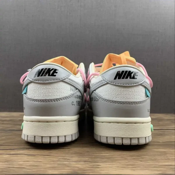 SB Dunk Sail and Neutral Grey 1