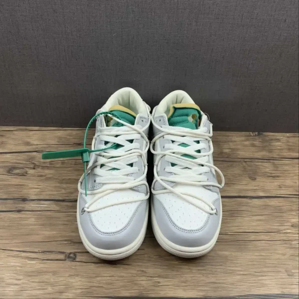SB-Dunk-Sail-_-Neutral-Grey-Pale-Ivory-3.webp SB Dunk Sail and Neutral Grey Pale Ivory