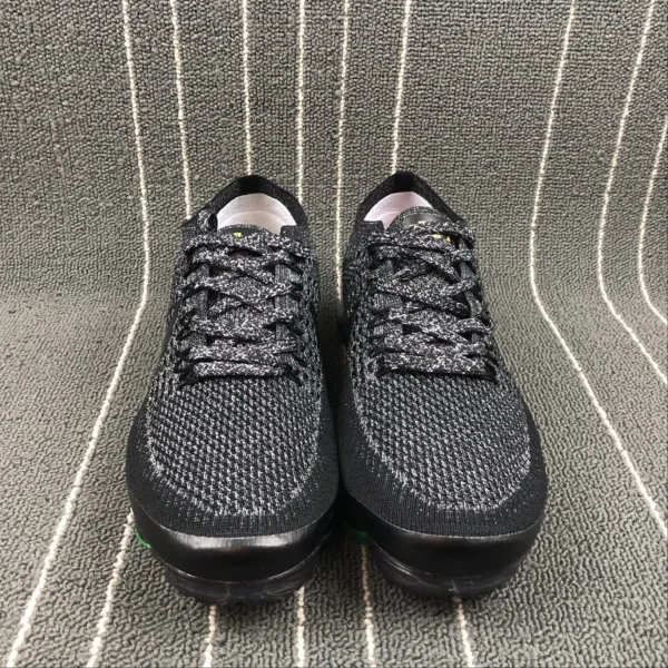 VAPORMAX-FLYKNIT-Black-Metallic-3.webp VAPORMAX FLYKNIT Black Metallic