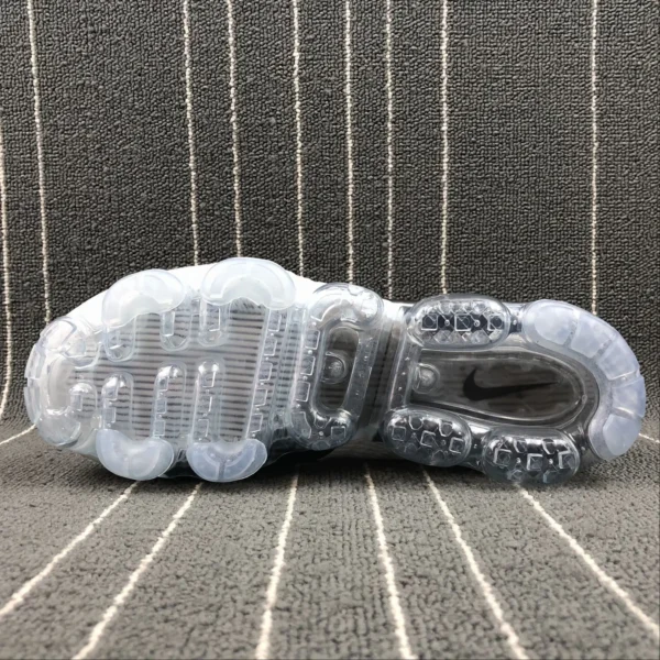 VAPORMAX-FLYKNIT-White-2-1.webp VAPORMAX FLYKNIT White 1
