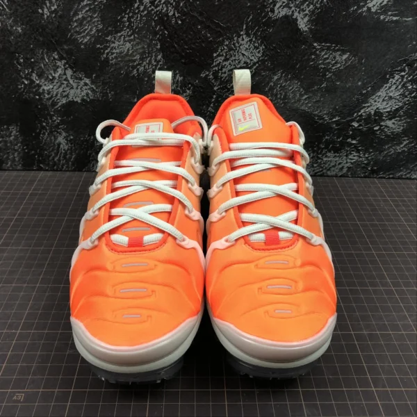 VAPORMAX-PLUS-Orange-3.webp VAPORMAX PLUS Orange