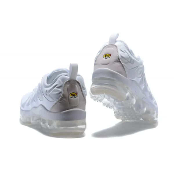 VAPORMAX-PLUS-White1.webp VAPORMAX PLUS White