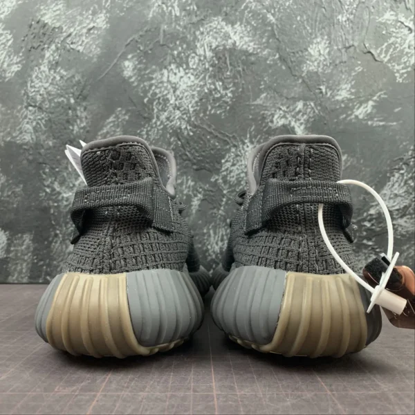 Y33zy-350-Black-Angel-2.webp Y33zy 350 Black Angel