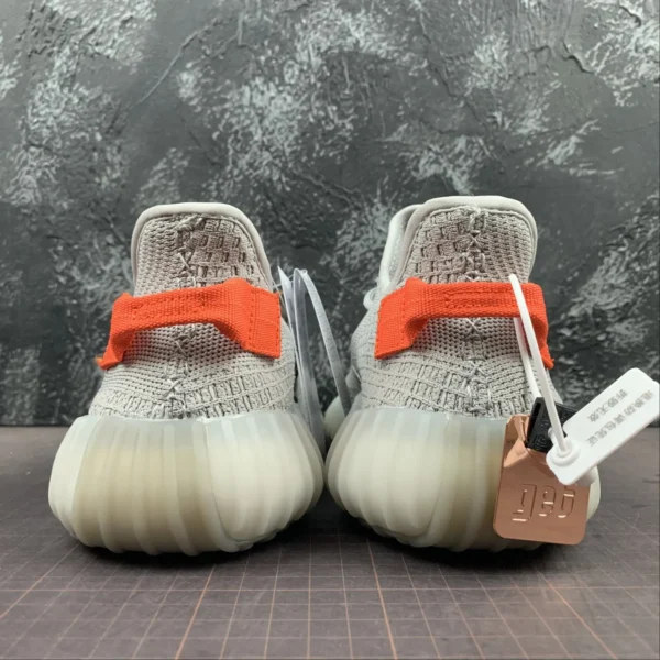 Y33zy-350-New-Grey-3.webp Y33zy 350 New Grey