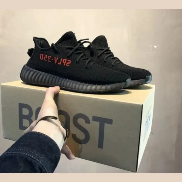 Y33zy-350-Total-Black1.webp Y33zy 350 Total Black