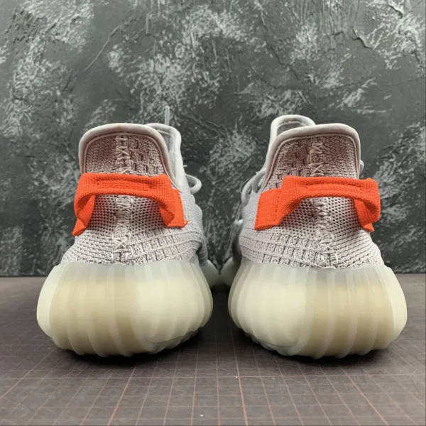 Y33zy-350-V2-Tailgt-2.webp Y33zy 350 V2 Tailgt